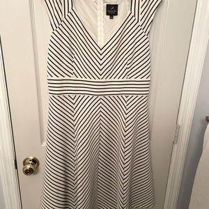 Like new Adrianna Papell navy and white fit and flare dress.